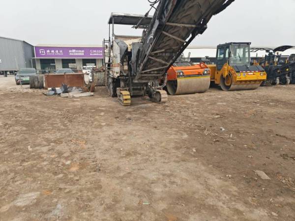 維特根W2000銑刨機