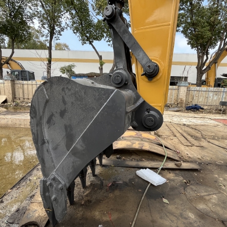 徐工XE215CA履带式挖掘机