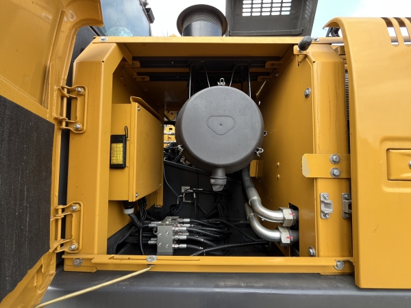 徐工XE215CA履带式挖掘机