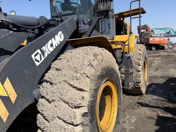 徐工LW550FV轮式装载机