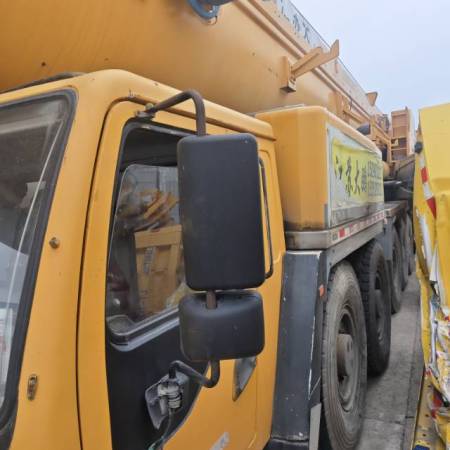 徐工QAY650全路面汽车起重机