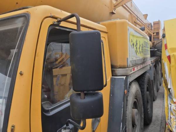 徐工QAY650全路面汽车起重机