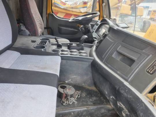 徐工QAY650全路面汽车起重机