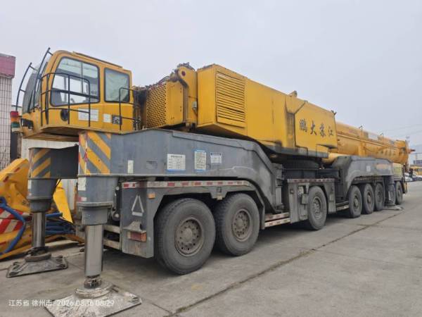 徐工QAY650全路面汽车起重机