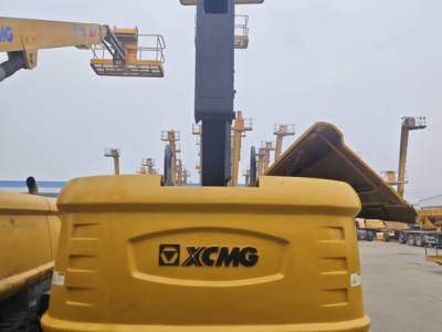 徐工GTBZ22S-AC直臂式高空作業(yè)平臺(tái)