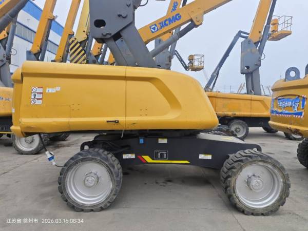 徐工GTBZ22S-AC直臂式高空作業(yè)平臺(tái)