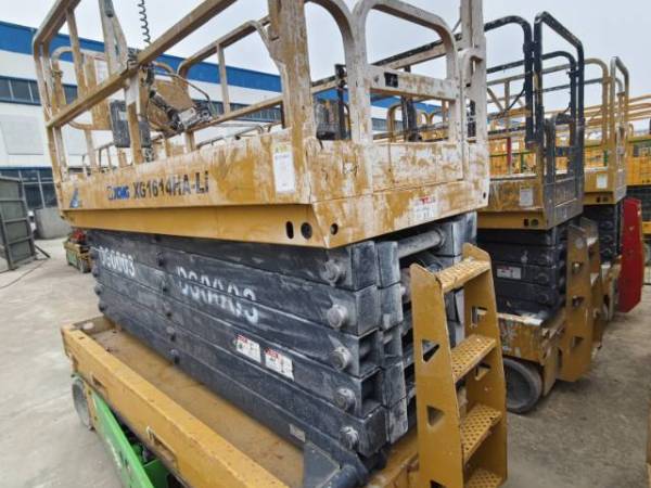 徐工XG1614HA-LI剪叉式高空作業平臺