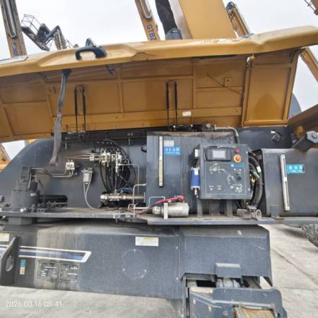 徐工XGS40K直臂式高空作业平台