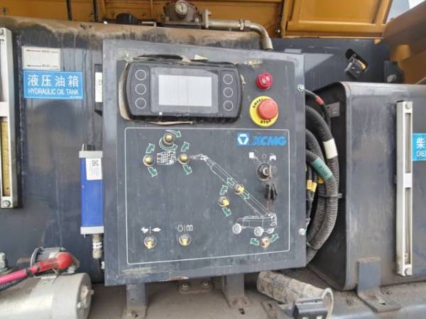 徐工XGS40K直臂式高空作業平臺