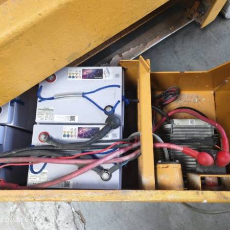 徐工GTJZ1212剪叉式高空作业平台