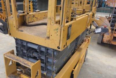 徐工GTJZ0607剪叉式高空作業(yè)平臺