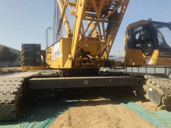 徐工XGC150履带式起重机