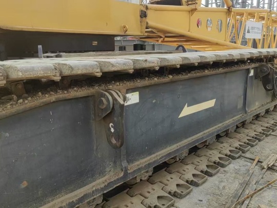 徐工XGC150履带式起重机