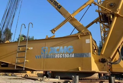 徐工XGC150履带式起重机
