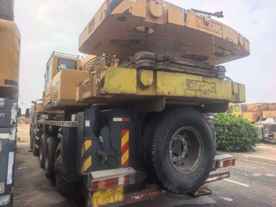 徐工XCT100L7汽车起重机