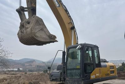 徐工XE200D履带式挖掘机