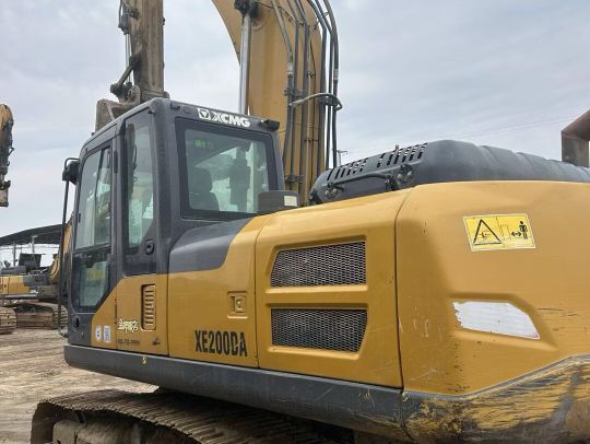 徐工XE200D履带式挖掘机