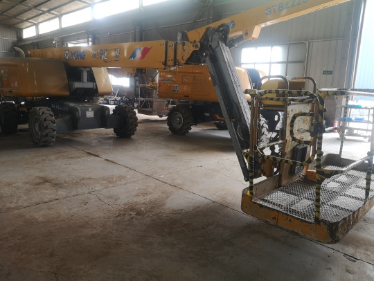 徐工GTBZ20S直臂式高空作业平台