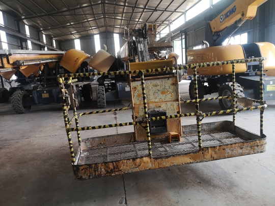 徐工GTBZ20S直臂式高空作业平台