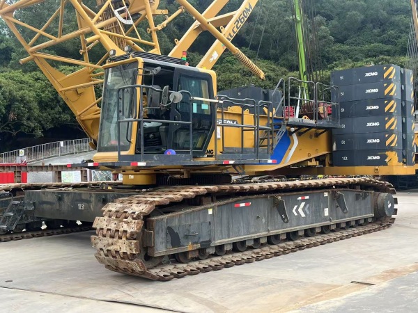 徐工XGC260履带式起重机