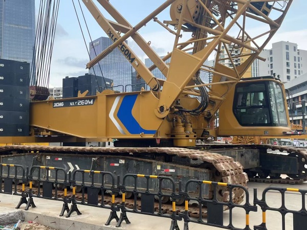 徐工XGC260履带式起重机