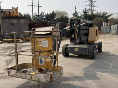 徐工GTBZ14JD曲臂式高空作業(yè)平臺