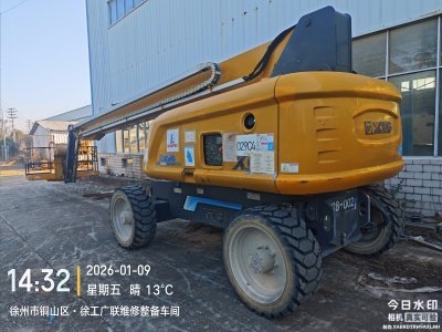 徐工XGS28直臂式高空作业平台