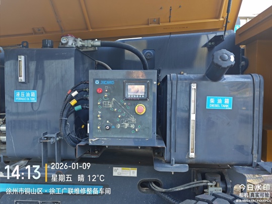 徐工XGS28直臂式高空作业平台