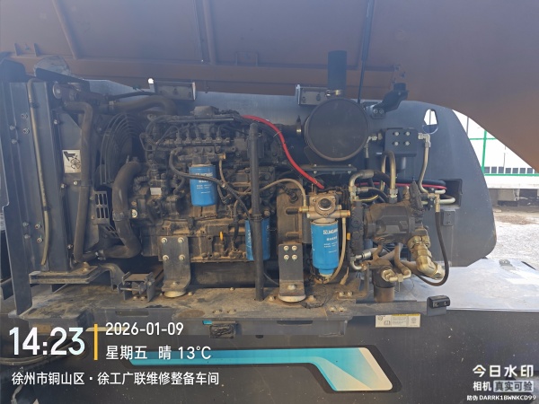 徐工XGS28直臂式高空作业平台