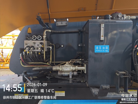 徐工XGS28直臂式高空作业平台