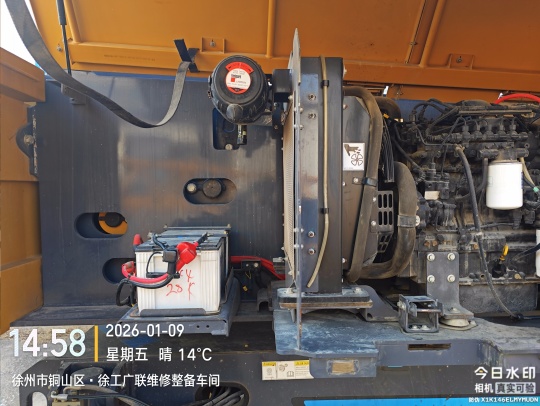 徐工XGS28直臂式高空作业平台