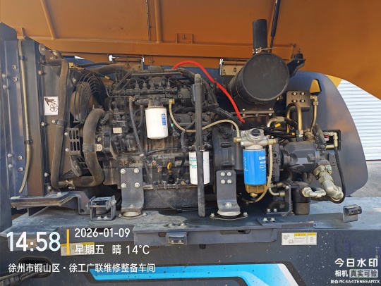 徐工XGS28直臂式高空作业平台