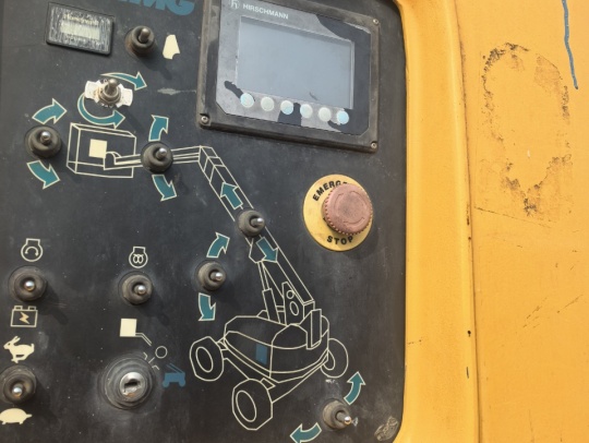 徐工GTBZ38S直臂式高空作業車