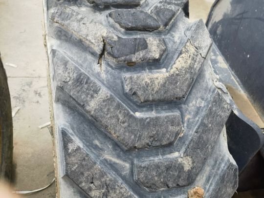 徐工GTBZ42S直臂式高空作業車