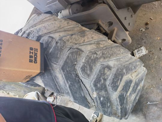 徐工GTBZ42S直臂式高空作業車