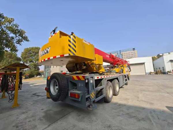 三一重工QY25C汽车起重机