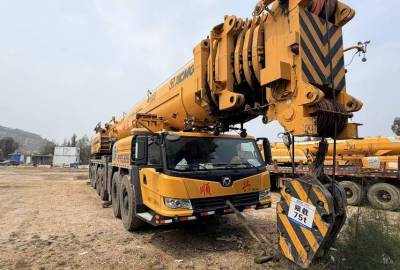 徐工XCA500L8全地面起重机