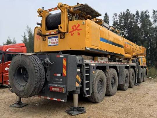 徐工XCA500L8全地面起重机