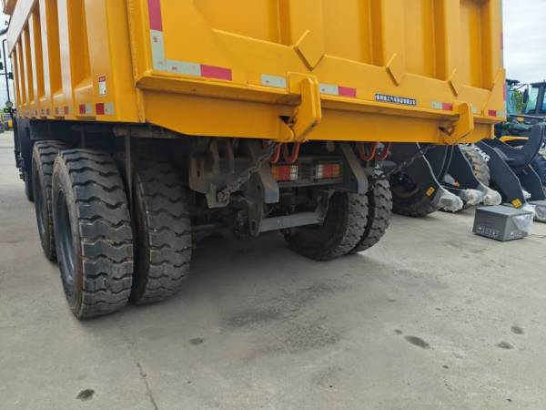 徐工XDR90T寬體車
